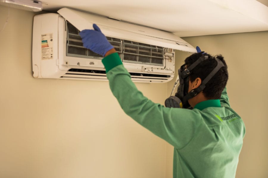 Sanitização de ar-condicionado